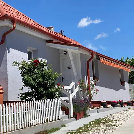 Apartment Vadviragos Igal